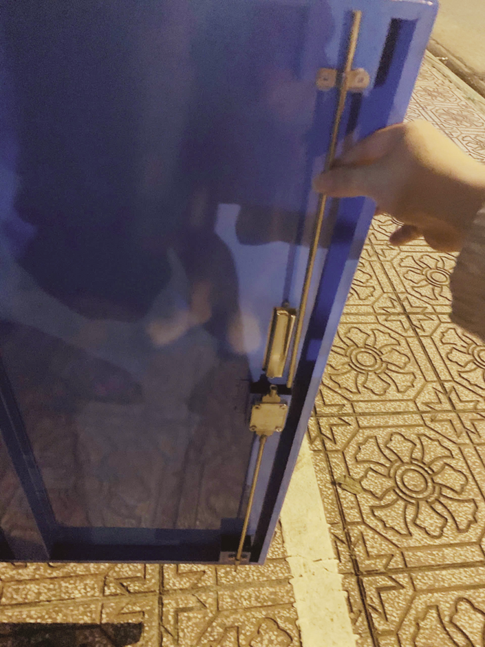 Trạm bị cậy phá